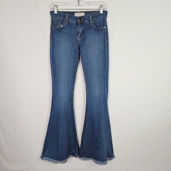 FREE PEOPLE Flare Bell Bottom Jeans MEDIUM BLUE size 26 Low Rise Raw Hem Denim - Picture 2 of 7